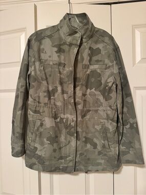 Old Navy Women’s XS Utility Jacket- Camo Cotton Stretch Zip Snap Tie